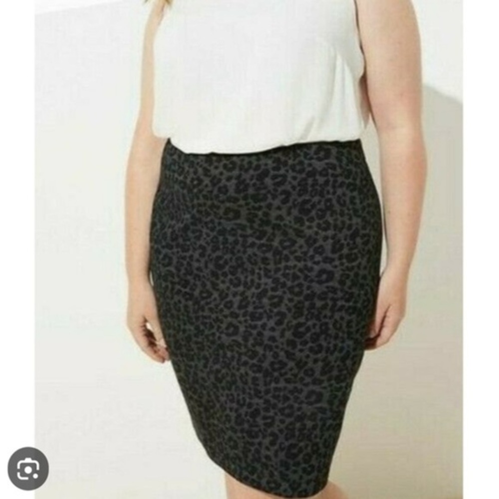 Loft Women's Gray Black Animal Print Pencil Skirt Plus 18W